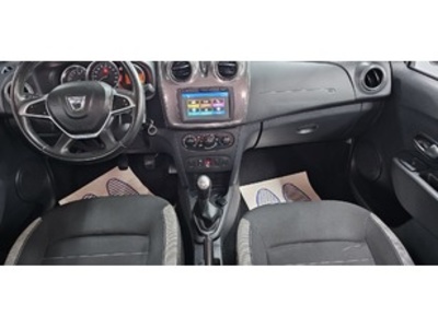 Dacia Sandero Stepway Comfort TCe 66 kW (90 CV) Dacia Sandero Stepway Comfort TCe 66 kW (90 CV)