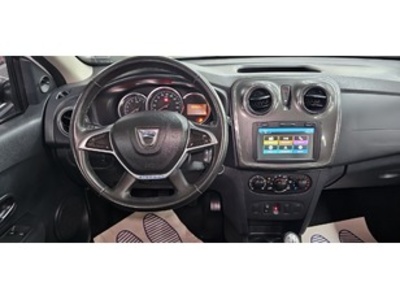 Dacia Sandero Stepway Comfort TCe 66 kW (90 CV) Dacia Sandero Stepway Comfort TCe 66 kW (90 CV)
