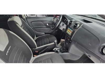 Dacia Sandero Stepway Comfort TCe 66 kW (90 CV) Dacia Sandero Stepway Comfort TCe 66 kW (90 CV)