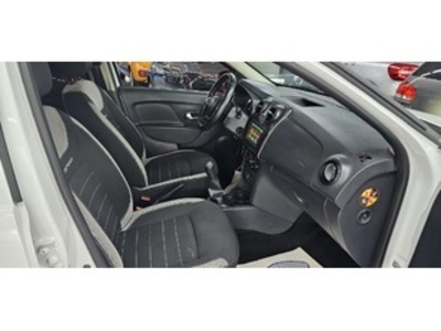 Dacia Sandero Stepway Comfort TCe 66 kW (90 CV) Dacia Sandero Stepway Comfort TCe 66 kW (90 CV)