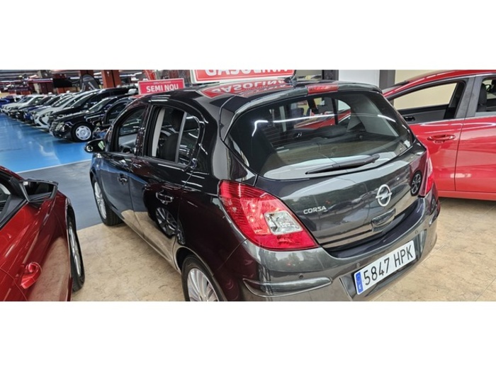 OpelCorsa 1.2 Selective Easytronic 63 kW (85 CV) Vehículo usado en Barcelona - 3 OpelCorsa 1.2 Selective Easytronic 63 kW (85 CV) Vehículo usado en Barcelona - 3