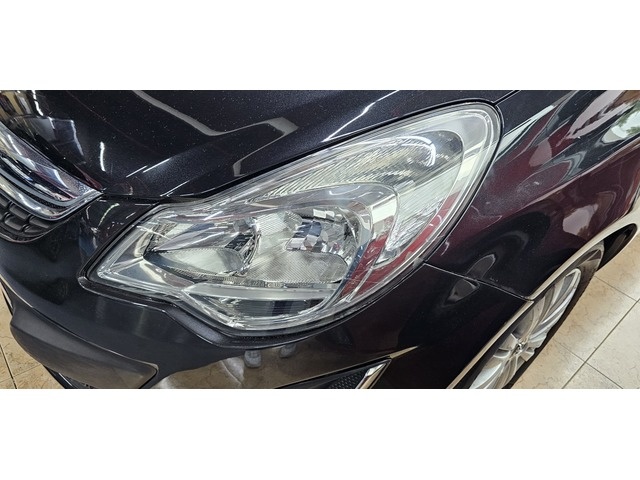 OpelCorsa 1.2 Selective Easytronic 63 kW (85 CV) Vehículo usado en Barcelona - 12