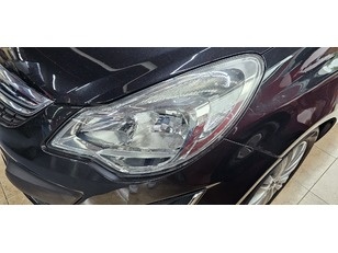 Opel Corsa 1.2 Selective Easytronic 63 kW (85 CV)