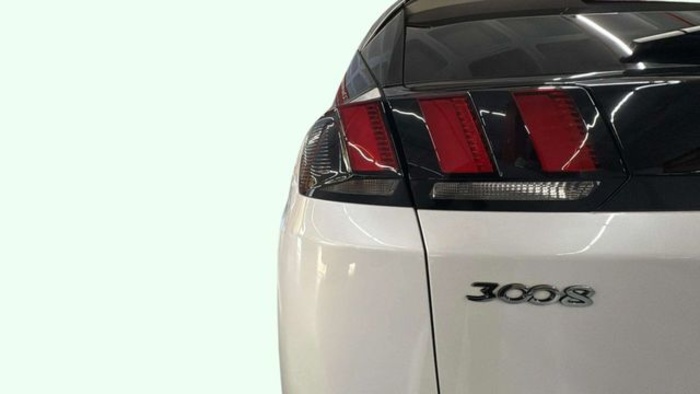 Peugeot3008 PureTech 130 S&S Active 96 kW (130 CV) Vehículo usado en Barcelona - 20 Peugeot3008 PureTech 130 S&S Active 96 kW (130 CV) Vehículo usado en Barcelona - 20