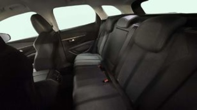 Peugeot 3008 PureTech 130 S&S Active 96 kW (130 CV) Peugeot 3008 PureTech 130 S&S Active 96 kW (130 CV)
