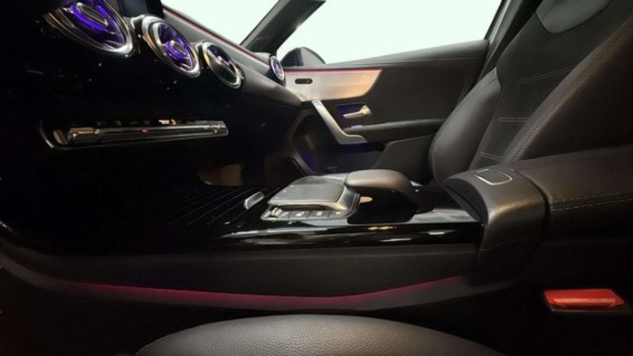 Mercedes-BenzClase A 200 d 110 kW (150 CV) Vehículo usado en Barcelona - 14 Mercedes-BenzClase A 200 d 110 kW (150 CV) Vehículo usado en Barcelona - 14