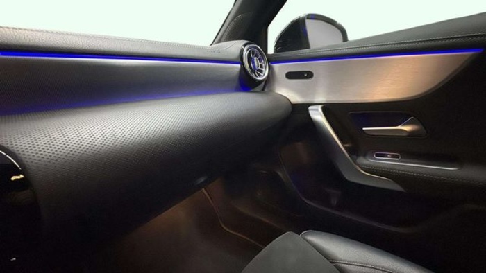 Mercedes-BenzClase A 200 d 110 kW (150 CV) Vehículo usado en Barcelona - 15 Mercedes-BenzClase A 200 d 110 kW (150 CV) Vehículo usado en Barcelona - 15