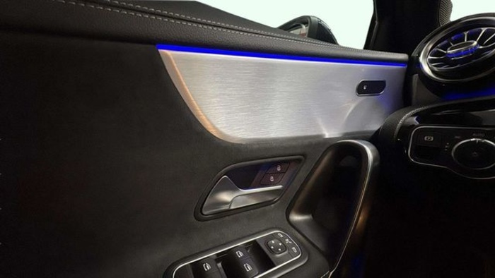 Mercedes-BenzClase A 200 d 110 kW (150 CV) Vehículo usado en Barcelona - 17 Mercedes-BenzClase A 200 d 110 kW (150 CV) Vehículo usado en Barcelona - 17