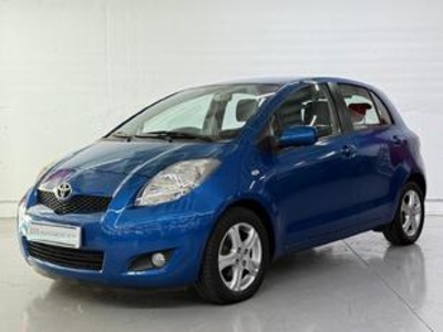 Toyota Yaris 1.3 VVT-I TS Comfortdrive 74 kW (101 CV) Toyota Yaris 1.3 VVT-I TS Comfortdrive 74 kW (101 CV)