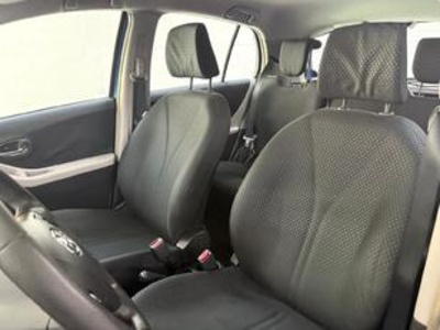 Toyota Yaris 1.3 VVT-I TS Comfortdrive 74 kW (101 CV) Toyota Yaris 1.3 VVT-I TS Comfortdrive 74 kW (101 CV)