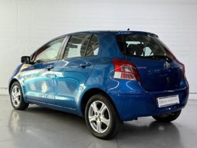 Toyota Yaris 1.3 VVT-I TS Comfortdrive 74 kW (101 CV) Toyota Yaris 1.3 VVT-I TS Comfortdrive 74 kW (101 CV)