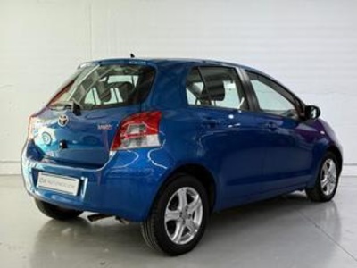Toyota Yaris 1.3 VVT-I TS Comfortdrive 74 kW (101 CV) Toyota Yaris 1.3 VVT-I TS Comfortdrive 74 kW (101 CV)