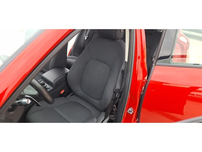 JaguarE-PACE 2.0D R-Dynamic S 4WD Auto 120 kW (163 CV) Vehículo usado en Barcelona - 29 JaguarE-PACE 2.0D R-Dynamic S 4WD Auto 120 kW (163 CV) Vehículo usado en Barcelona - 29