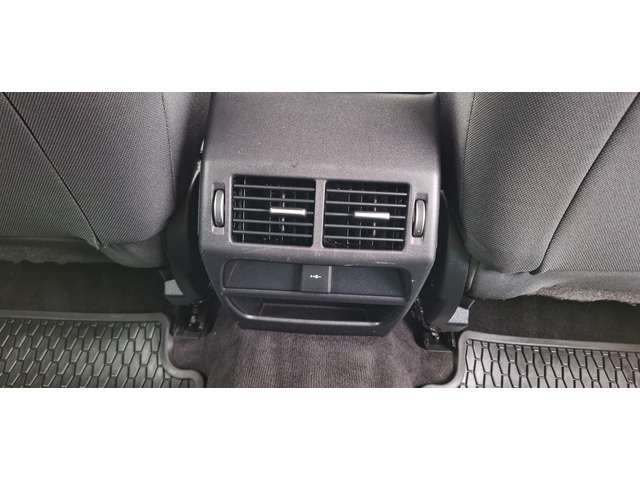 JaguarE-PACE 2.0D R-Dynamic S 4WD Auto 120 kW (163 CV) Vehículo usado en Barcelona - 33