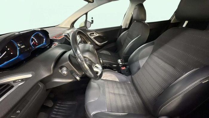 Peugeot2008 BlueHDi 100 S&S Allure 74 kW (100 CV) Vehículo usado en Barcelona - 9 Peugeot2008 BlueHDi 100 S&S Allure 74 kW (100 CV) Vehículo usado en Barcelona - 9