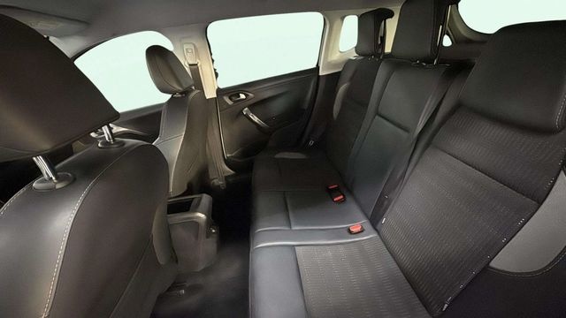Peugeot2008 BlueHDi 100 S&S Allure 74 kW (100 CV) Vehículo usado en Barcelona - 10