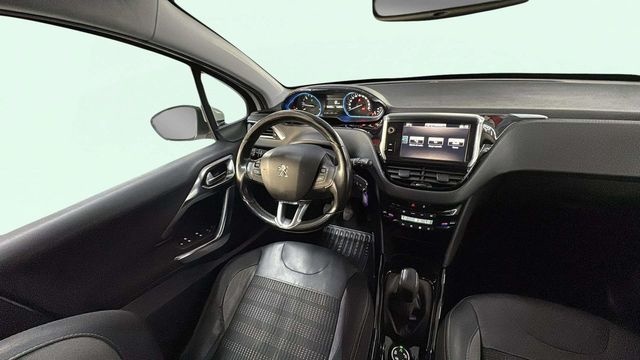 Peugeot2008 BlueHDi 100 S&S Allure 74 kW (100 CV) Vehículo usado en Barcelona - 11