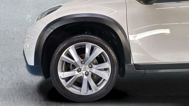 Peugeot2008 BlueHDi 100 S&S Allure 74 kW (100 CV) Vehículo usado en Barcelona - 16