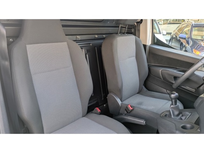 OpelCombo Cargo 1.6 TD Express XL H1 1000kg 74 kW (100 CV) Vehículo usado en Barcelona - 20 OpelCombo Cargo 1.6 TD Express XL H1 1000kg 74 kW (100 CV) Vehículo usado en Barcelona - 20