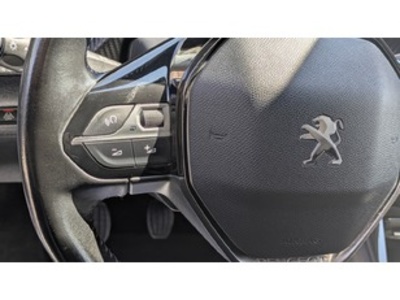 Peugeot 2008 BlueHDi 110 Allure 81 kW (110 CV) Peugeot 2008 BlueHDi 110 Allure 81 kW (110 CV)