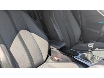 Peugeot 2008 BlueHDi 110 Allure 81 kW (110 CV) Peugeot 2008 BlueHDi 110 Allure 81 kW (110 CV)