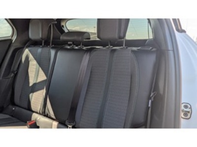 Peugeot 2008 BlueHDi 110 Allure 81 kW (110 CV) Peugeot 2008 BlueHDi 110 Allure 81 kW (110 CV)