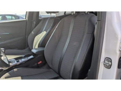 Peugeot 2008 BlueHDi 110 Allure 81 kW (110 CV) Peugeot 2008 BlueHDi 110 Allure 81 kW (110 CV)