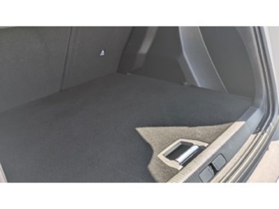 Peugeot 2008 BlueHDi 110 Allure 81 kW (110 CV) Peugeot 2008 BlueHDi 110 Allure 81 kW (110 CV)