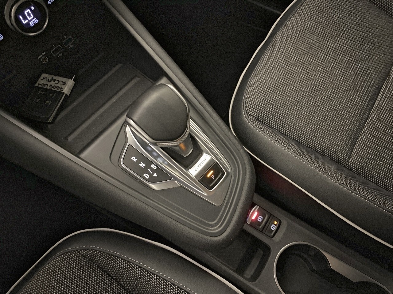 Renault Captur Zen E-TECH Híbrido enchufable 118 kW (160 CV) - 7