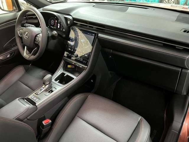 Lexus LBX 1.5 HEV Emotion+ 100 kW (136 CV) Vehículo usado en Madrid - 11