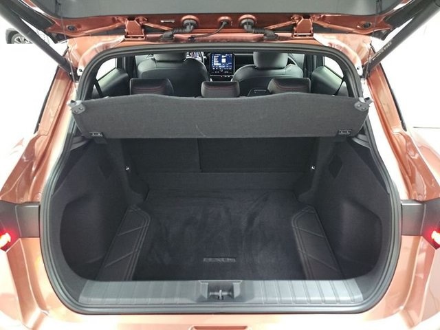 Lexus LBX 1.5 HEV Elegant Plus Black 100 kW (136 CV) Vehículo usado en Madrid - 32 Lexus LBX 1.5 HEV Elegant Plus Black 100 kW (136 CV) Vehículo usado en Madrid - 32