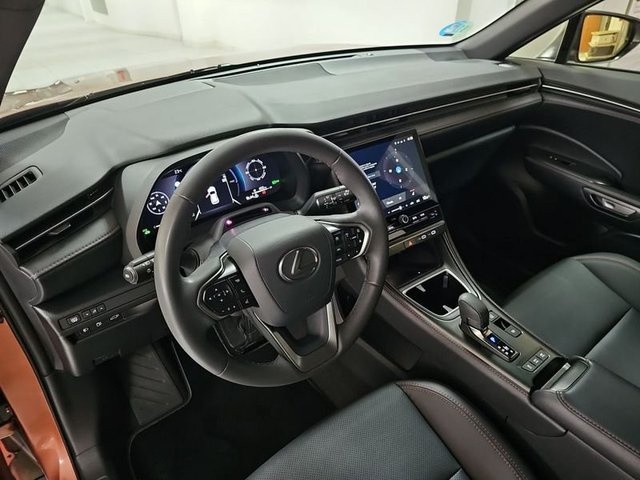 Lexus LBX 1.5 HEV Elegant Plus Black 100 kW (136 CV) Vehículo usado en Madrid - 8