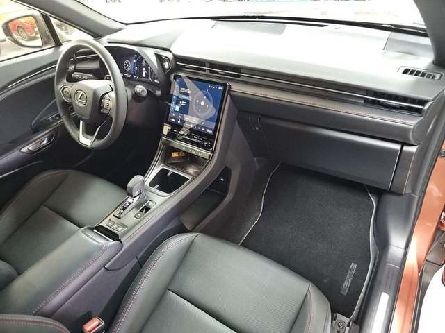 Lexus LBX 1.5 HEV Elegant Plus Black 100 kW (136 CV) Vehículo usado en Madrid - 9