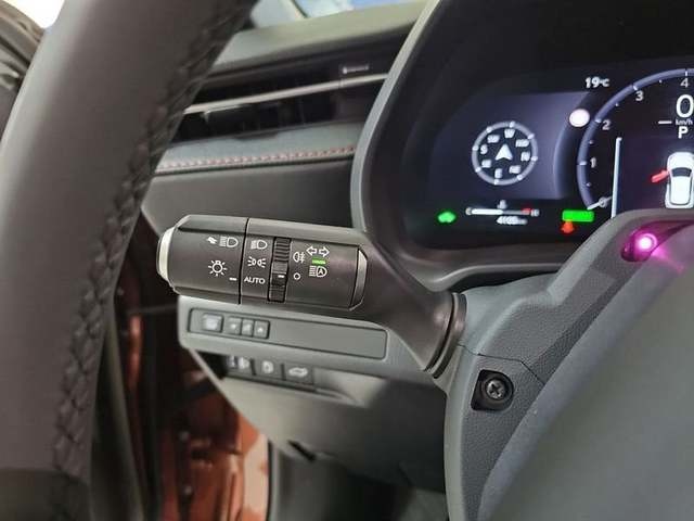 Lexus LBX 1.5 HEV Elegant Plus Black 100 kW (136 CV) Vehículo usado en Madrid - 17