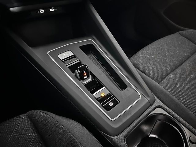 Volkswagen Golf Connect 1.5 eTSI 110 kW (150 CV) DSG Vehículo usado en Las Palmas - 7 Volkswagen Golf Connect 1.5 eTSI 110 kW (150 CV) DSG Vehículo usado en Las Palmas - 7