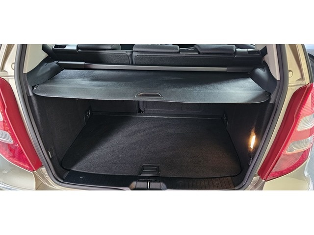 Mercedes-BenzClase A 180 CDI Elegance 80 kW (109 CV) Vehículo usado en Barcelona - 5 Mercedes-BenzClase A 180 CDI Elegance 80 kW (109 CV) Vehículo usado en Barcelona - 5