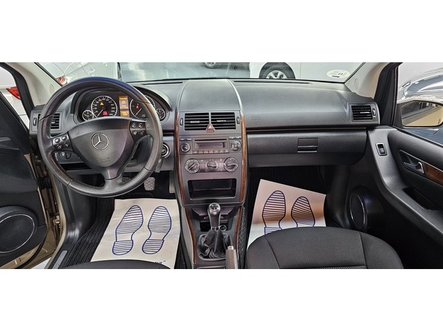 Mercedes-BenzClase A 180 CDI Elegance 80 kW (109 CV) Vehículo usado en Barcelona - 7 Mercedes-BenzClase A 180 CDI Elegance 80 kW (109 CV) Vehículo usado en Barcelona - 7