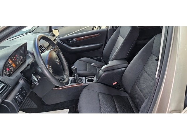 Mercedes-BenzClase A 180 CDI Elegance 80 kW (109 CV) Vehículo usado en Barcelona - 14 Mercedes-BenzClase A 180 CDI Elegance 80 kW (109 CV) Vehículo usado en Barcelona - 14