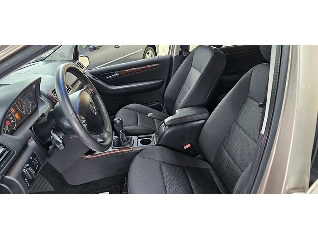 Mercedes-BenzClase A 180 CDI Elegance 80 kW (109 CV) Vehículo usado en Barcelona - 16 Mercedes-BenzClase A 180 CDI Elegance 80 kW (109 CV) Vehículo usado en Barcelona - 16