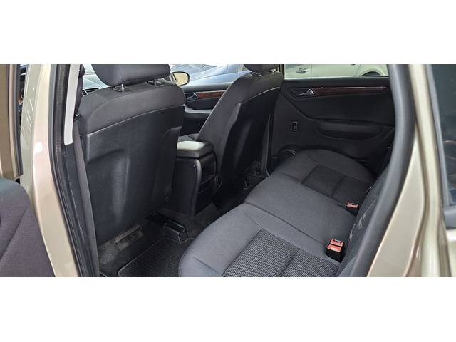 Mercedes-BenzClase A 180 CDI Elegance 80 kW (109 CV) Vehículo usado en Barcelona - 18