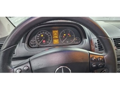 Mercedes-Benz Clase A 180 CDI Elegance 80 kW (109 CV) Mercedes-Benz Clase A 180 CDI Elegance 80 kW (109 CV)