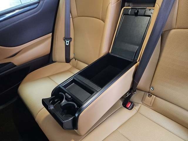 Lexus ES 300h Business 160 kW (218 CV) Vehículo usado en Madrid - 12