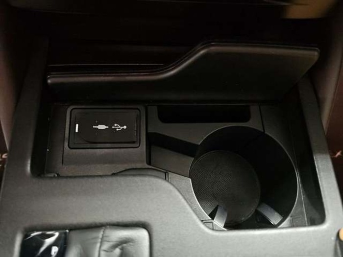 Lexus ES 300h Business 160 kW (218 CV) Vehículo usado en Madrid - 30 Lexus ES 300h Business 160 kW (218 CV) Vehículo usado en Madrid - 30