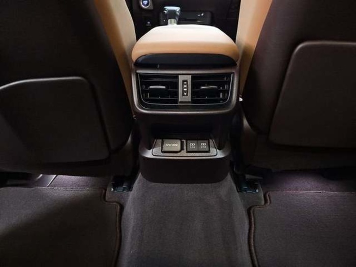 Lexus ES 300h Business 160 kW (218 CV) Vehículo usado en Madrid - 36 Lexus ES 300h Business 160 kW (218 CV) Vehículo usado en Madrid - 36