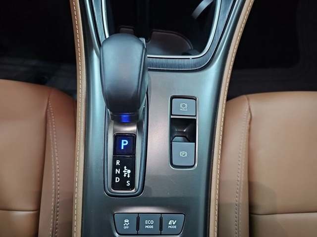 Lexus LBX 1.5 HEV Relax+ 100 kW (136 CV) Vehículo usado en Madrid - 27 Lexus LBX 1.5 HEV Relax+ 100 kW (136 CV) Vehículo usado en Madrid - 27