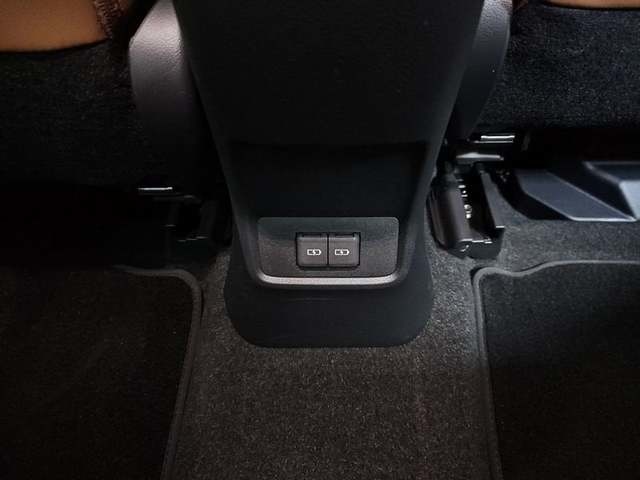 Lexus LBX 1.5 HEV Relax+ 100 kW (136 CV) Vehículo usado en Madrid - 32