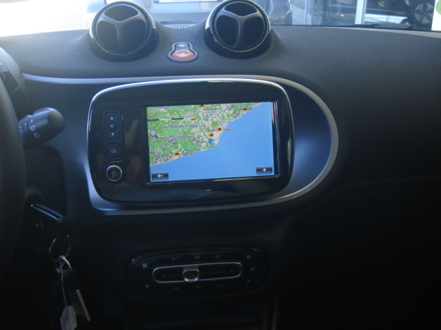 SmartForFour 0.9 S&S Passion 66 kW (90 CV) Vehículo usado en Barcelona - 18