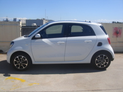 Smart ForFour 0.9 S&S Passion 66 kW (90 CV) Smart ForFour 0.9 S&S Passion 66 kW (90 CV)