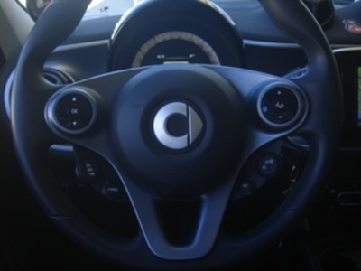 Smart ForFour 0.9 S&S Passion 66 kW (90 CV) Smart ForFour 0.9 S&S Passion 66 kW (90 CV)