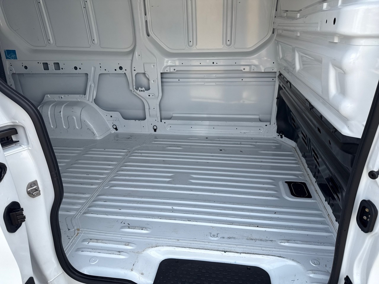 Renault Trafic Furgon E-Tech L2 H1 52kW 90 kW (122 CV) - 12 Renault Trafic Furgon E-Tech L2 H1 52kW 90 kW (122 CV) - 12